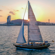 Barcelona_sailing_sunset-T23